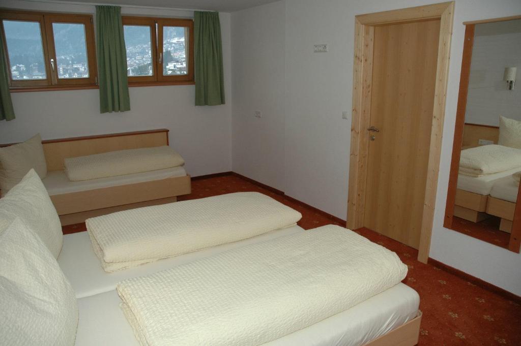 Appartementhaus zum Zegger Neustift im Stubaital Kamer foto